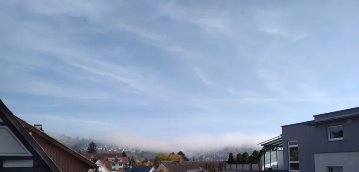 Sonnenenergie Ernte-Log vom 29.10.2021 in Esslingen Hohenkreuz mit einem mobilen 50 Watt-Solarpanel auf dem Dach