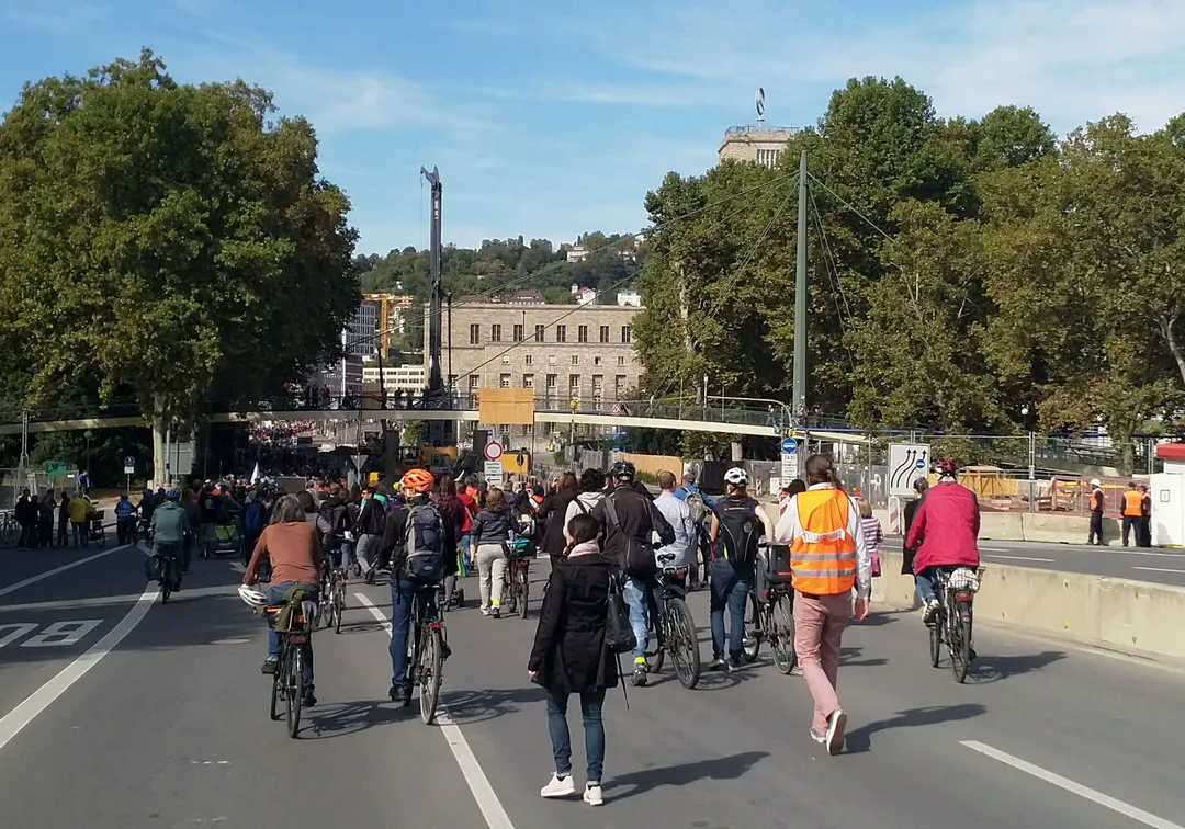 Mit Critical Mass Esslingen auf dem Rad zur Fridays for Future Sterndemo in Stuttgart – Rückblick vom 20.9.